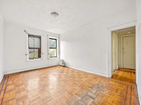 961 Washington Ave APT 3G, Brooklyn, NY 11225