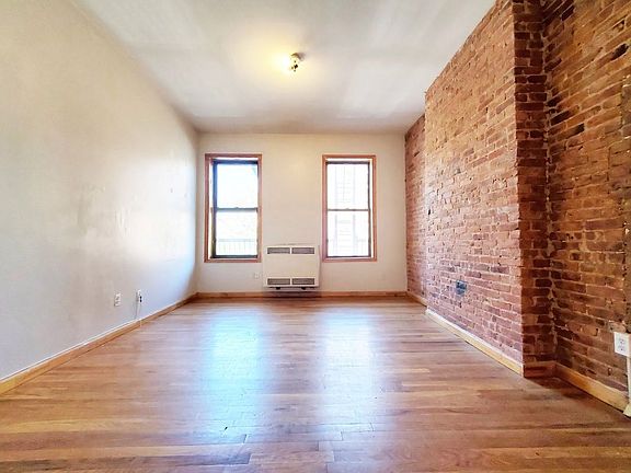 2nd image of 1064 Myrtle Ave #1LL