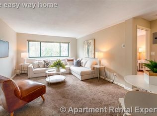 376 Harvard St, Cambridge, MA 02138