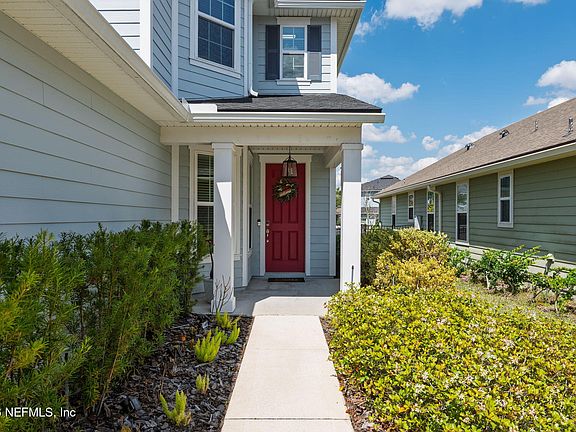 3rd image of 182 FOXCROSS Avenue