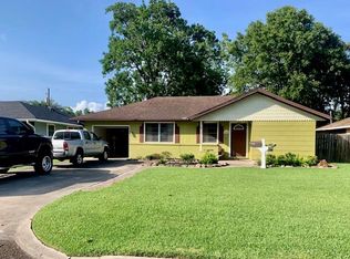 4900 Kent Ave, Groves, TX 77619