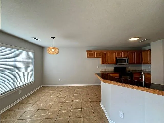 6014 S 36th St — Photo 5