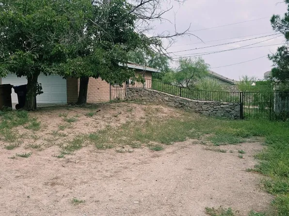 3100 Karen Dr, Las Cruces, NM 88001