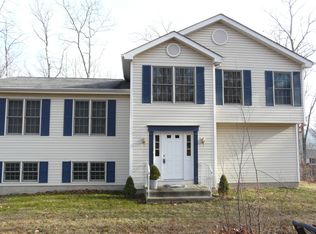 694 Buckle Boot Rd, Henryville, PA 18332