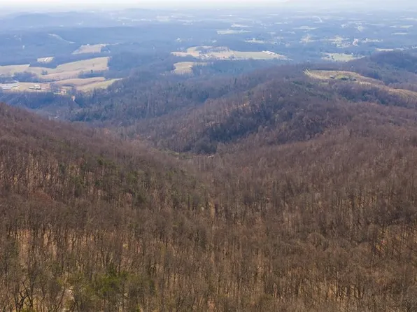 1535 Ten Acre Rock Ct, Taylorsville, NC 28681