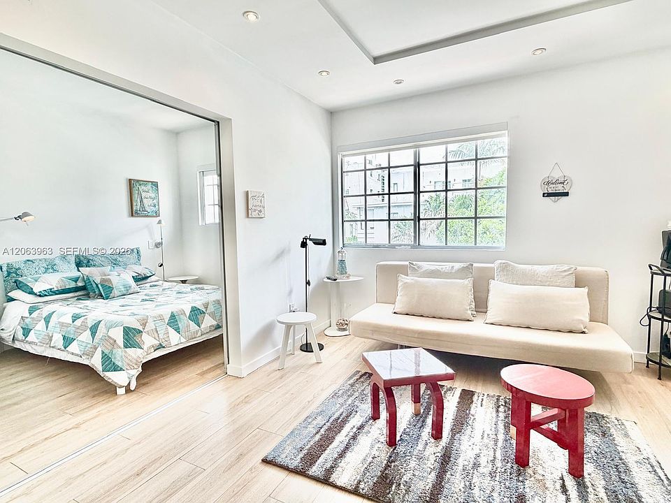 1st image of 700 16th St Unit 207