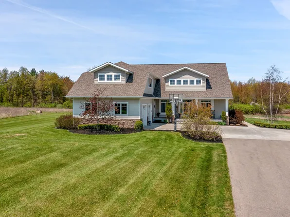 4186 Austin Ct, Lapeer, MI 48446