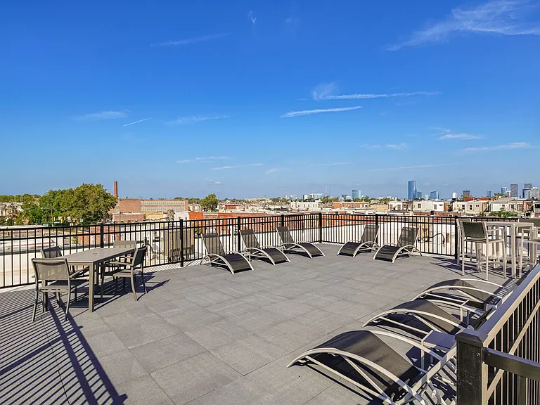 1705 Jackson St — Photo 10