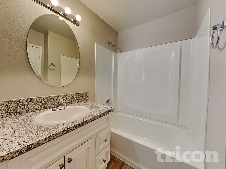 3143 Regal Oak Dr — Photo 14