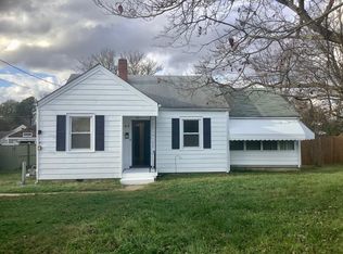 526 Riverview Rd, Colonial Heights, VA 23834