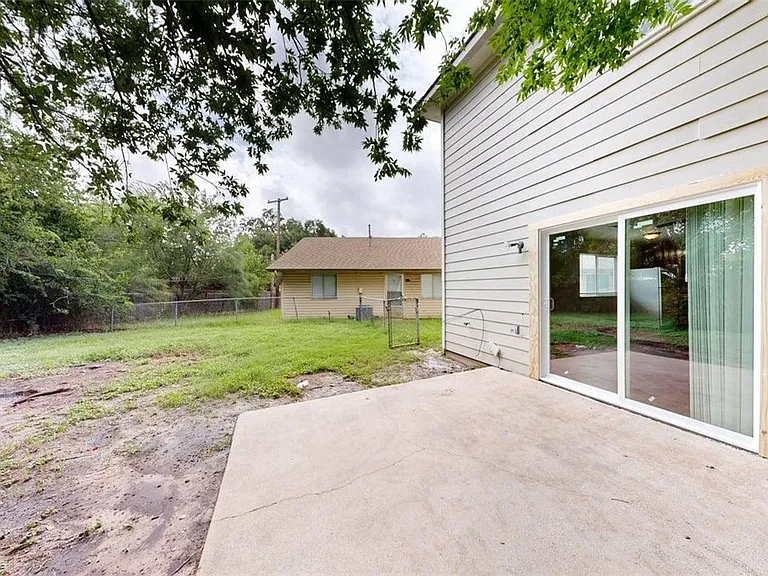 1915 Pine Tree Dr #B — Photo 21