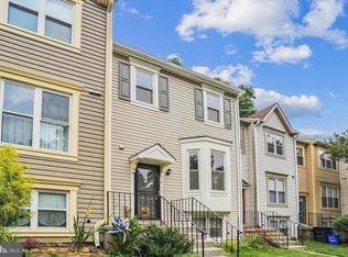 18 Kinsman View Cir, Silver Spring, MD 20901