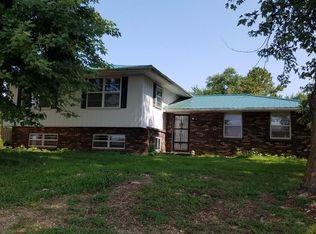 17598 Dunklin Rd, Lebanon, MO 65536