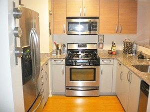 Kitchen :: 1310 Fillmore 402