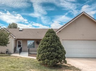 91 Pioneer Cir, Harrah, WA 98933