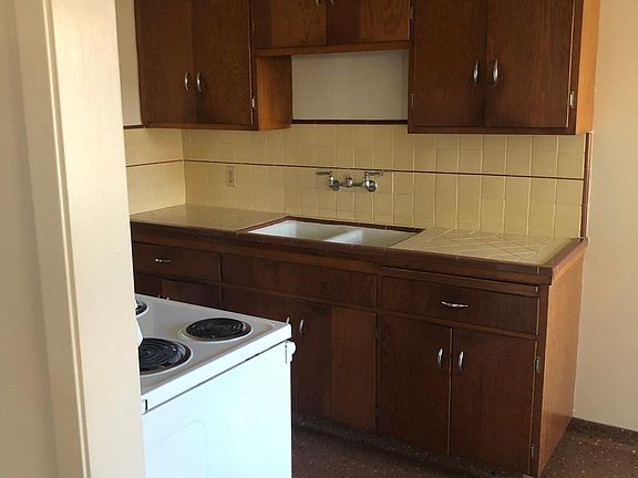 5th image of 1049 Villa Ave #6