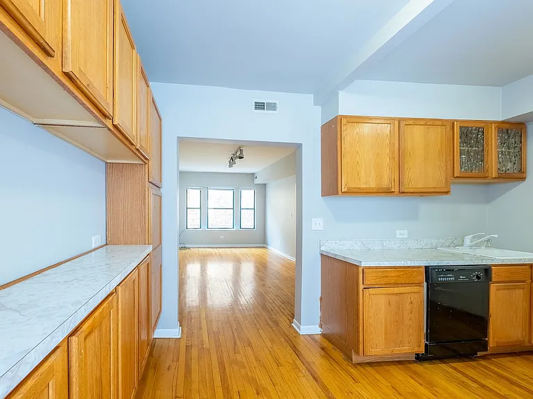 6211 S Woodlawn Ave #B — Photo 14