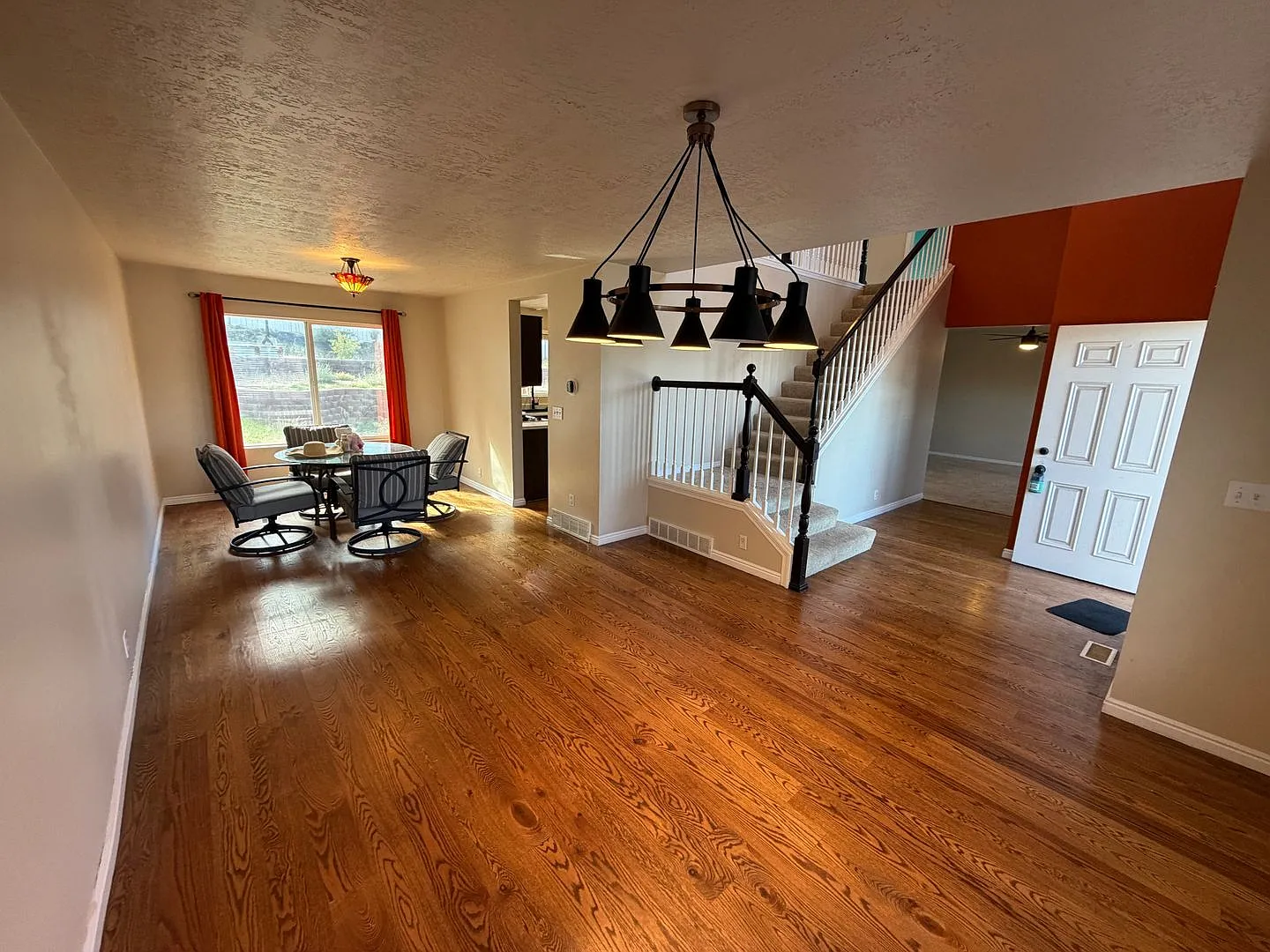 Spacious 3-Bedroom Draper Home with Fenced Yard & 2-Car Garage — Photo 4