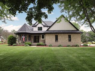 28 Corvette Cir, Fond Du Lac, WI 54935