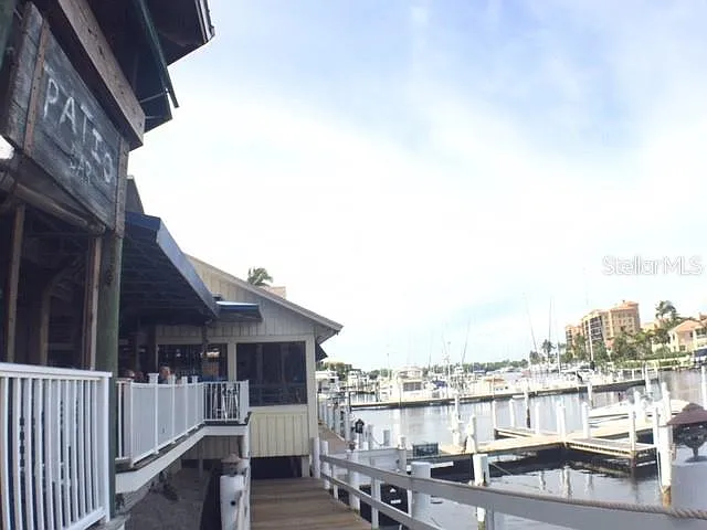 17947 Courtside Landings Cir — Photo 23