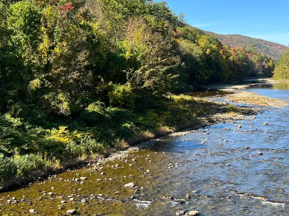 1297 River Road, Jamaica, VT 05343