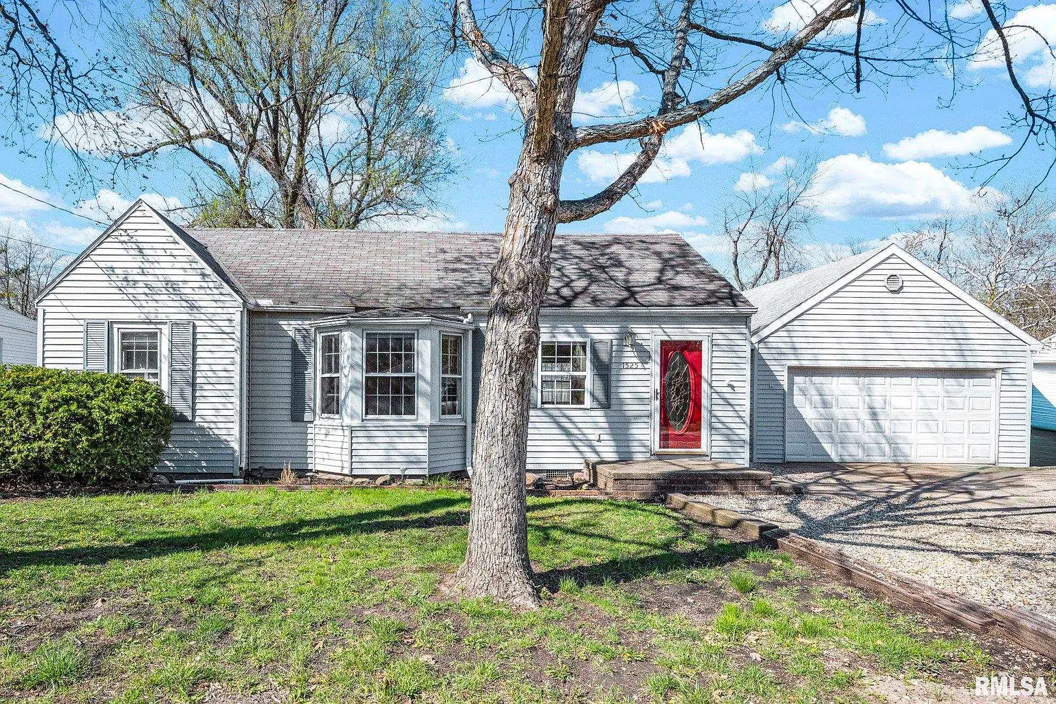 1525 E Hendryx Ln photo 1