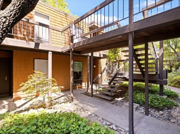 790 Woodside Ln E Unit 8, Sacramento, CA 95825