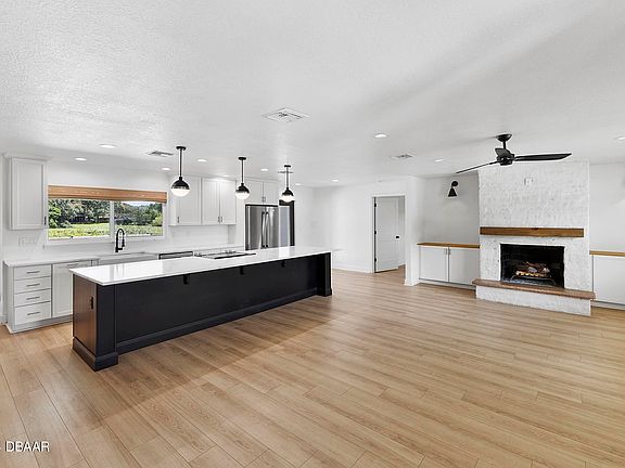 4th image of 4160 Sherwood Dr
