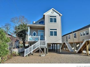 213 W 21st St, Ship Bottom, NJ 08008