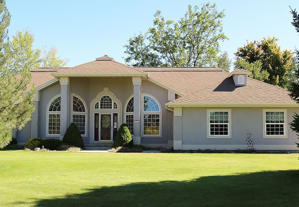 1st image of 163 Rainbow Dr