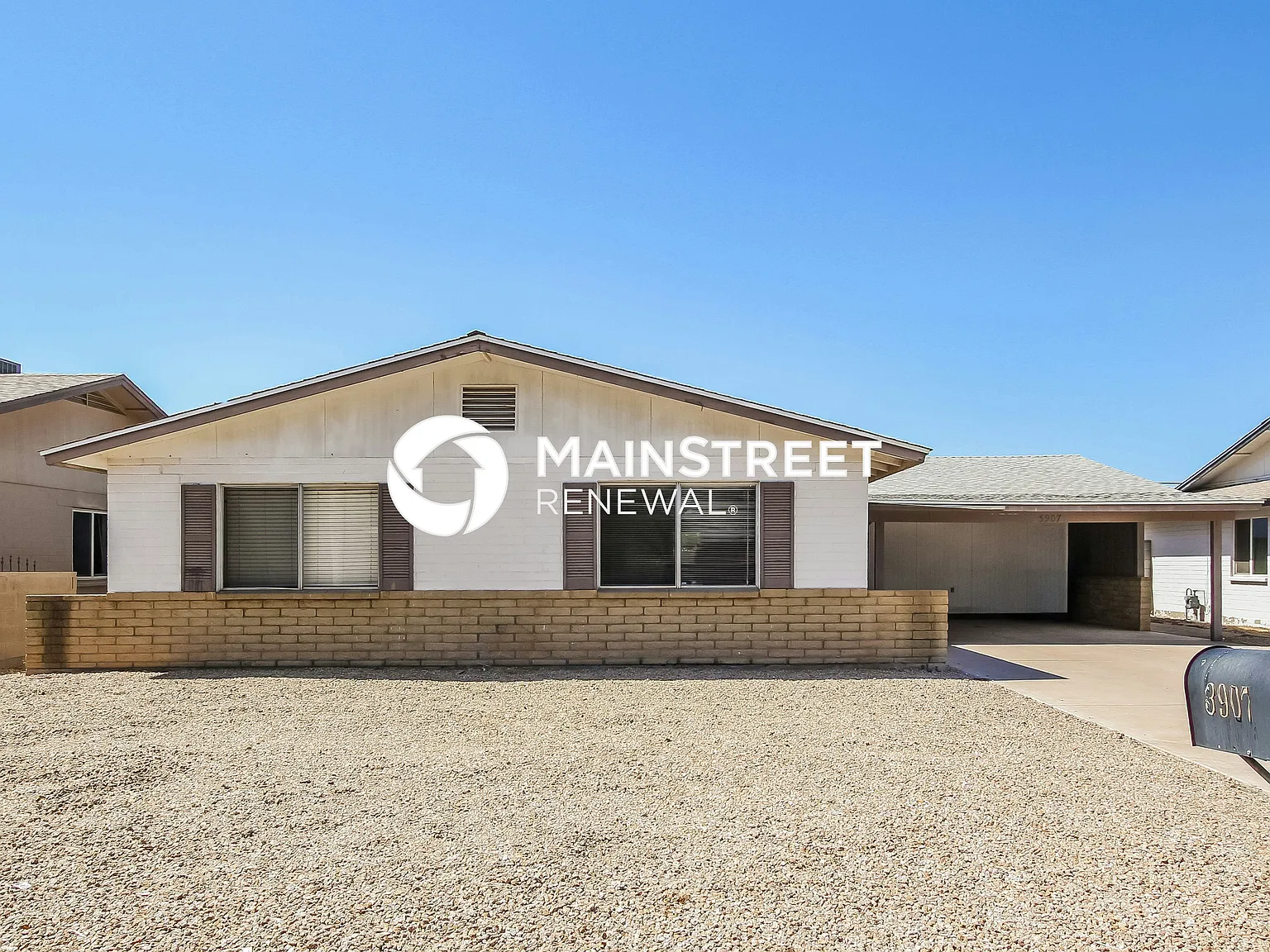 3907 W Kaler Drive — Photo 1