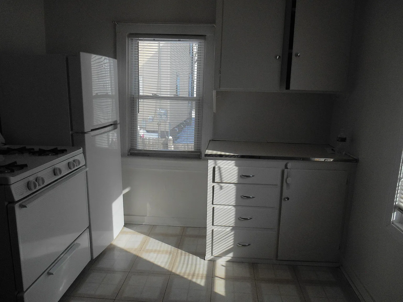 1821 E Thomas Ave — Photo 3