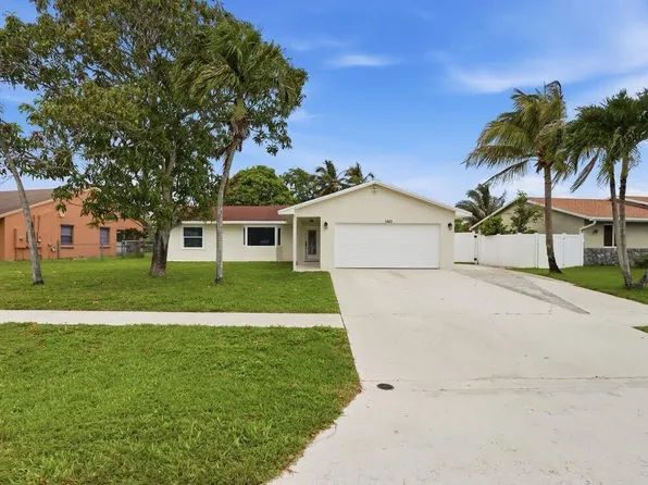 140 Bilbao St, Royal Palm Beach, FL 33411