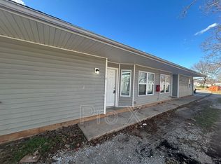 405 Park St APT C, Springdale, AR 72764