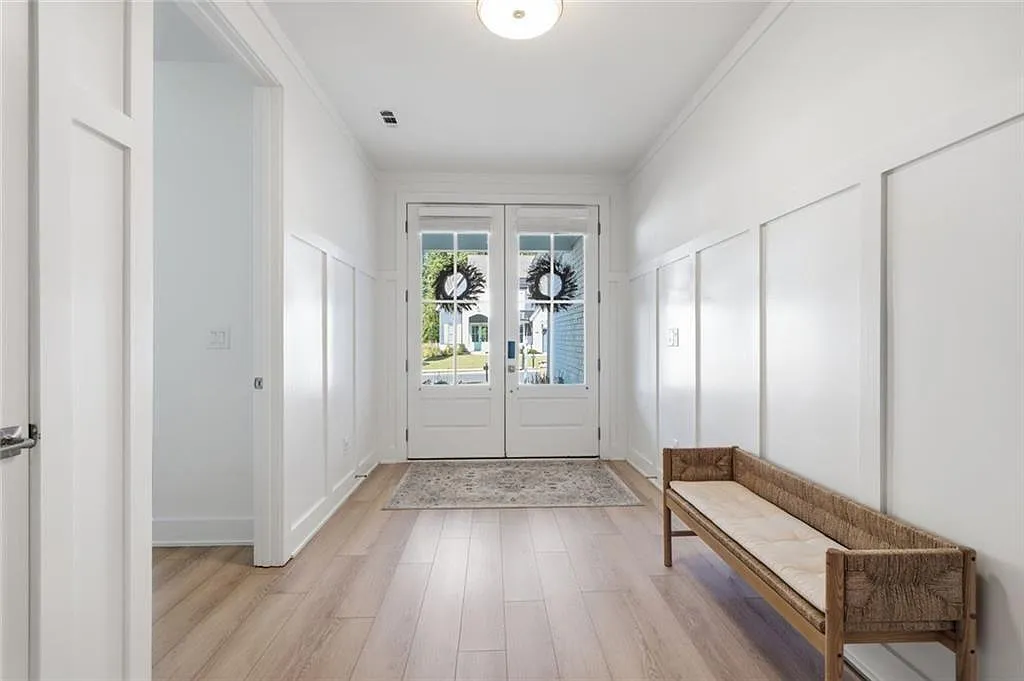 5 bed, 3206 sqft, $4,950 — Photo 3