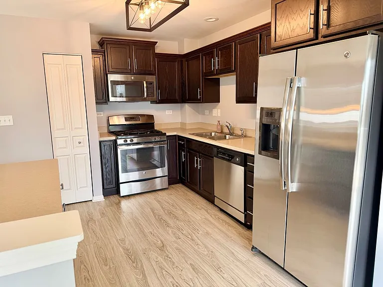 1678 Windward Dr — Photo 6