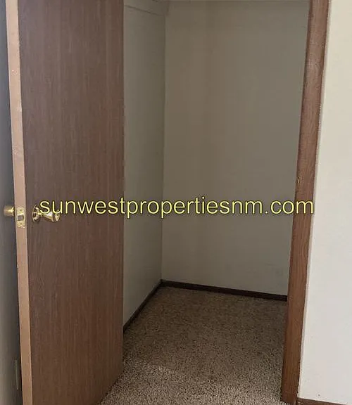 907 N Tucker Ave — Photo 4