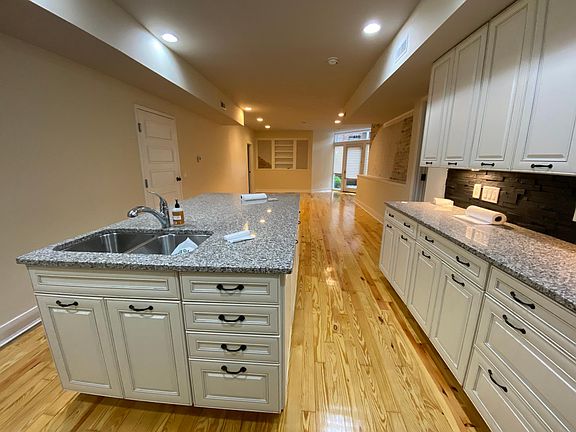 4th image of 2356 Park Ave Unit 113