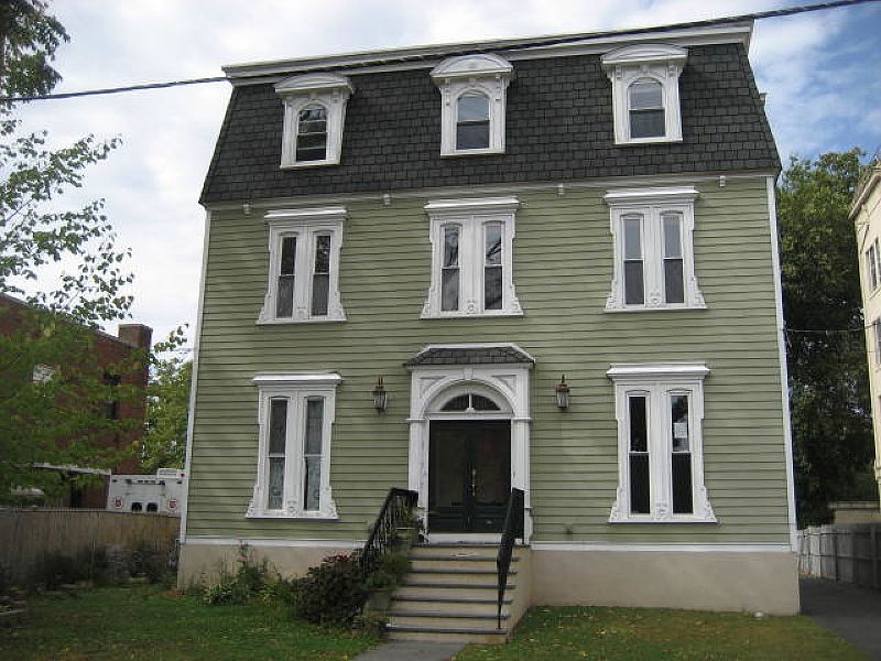 1st image of 209-11 E 7th St