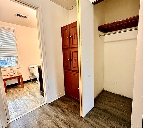 4th image of 812 E Warrington Ave Floor 3