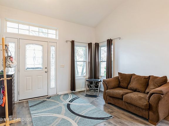 3rd image of 1 Arland Ct