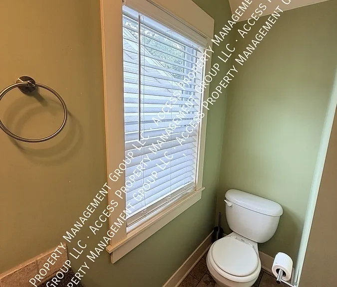 238 Dale St NE — Photo 28