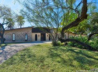 510 Crestway Dr, Windcrest, TX 78239