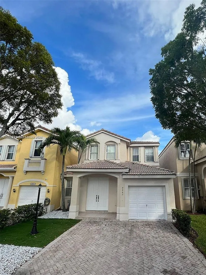 4847 NW 108th Court, Doral, FL 33178 - 4329 — Photo 4