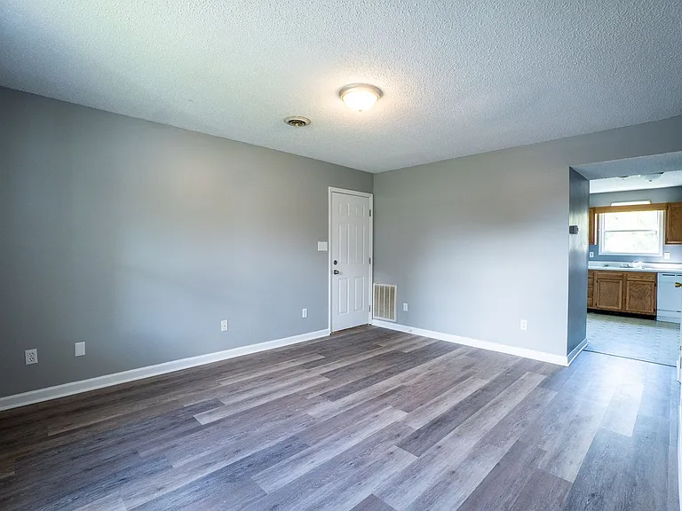 360 Britton Ave — Photo 2