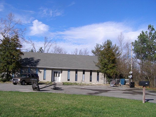 1st image of 304 Miller Ave