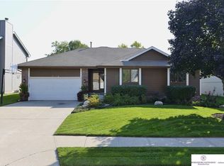 7113 N 76th St, Omaha, NE 68122