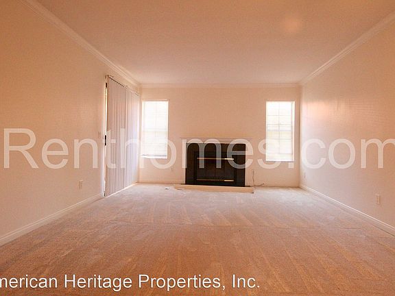 4th image of 12047-188 Alta Carmel Ct