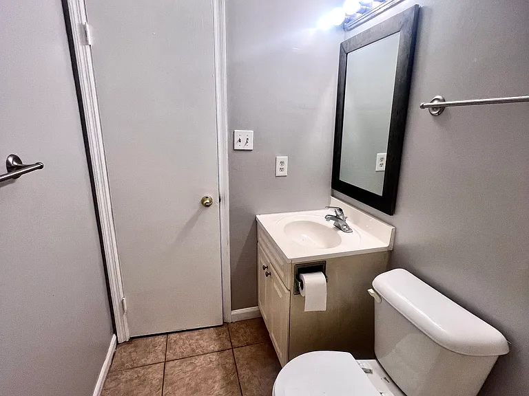 11 Oak Forest Ln #B — Photo 6