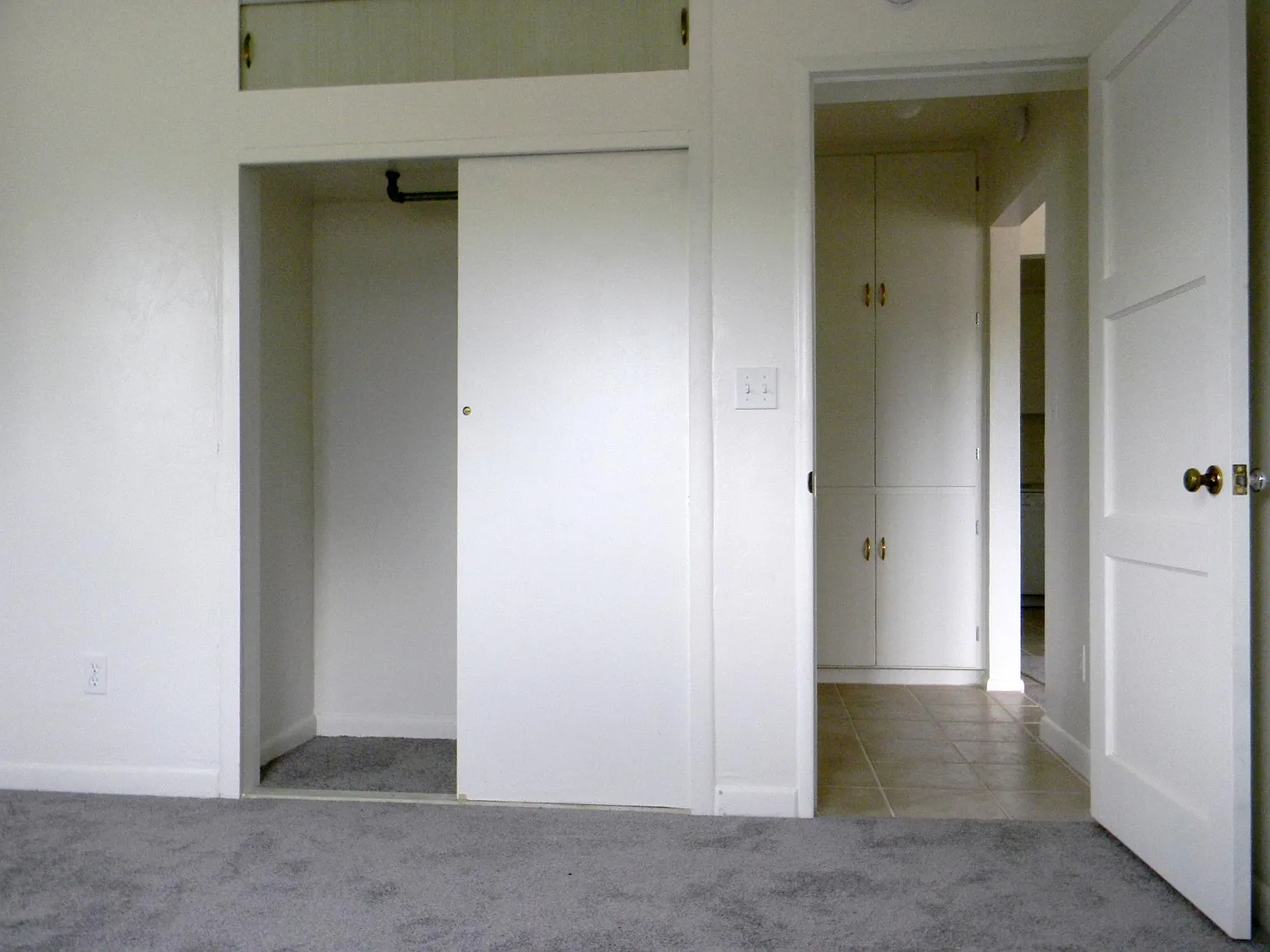 3 bed, 1300 sqft, $600 — Photo 4